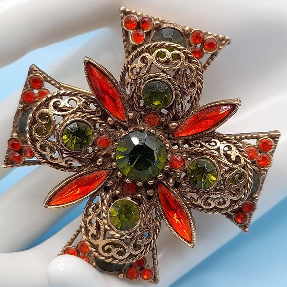 Vintage EMMONS Maltese CROSS Filigree Rhinestone Goldtone Brooch Pin Signed - Picture 4 of 10